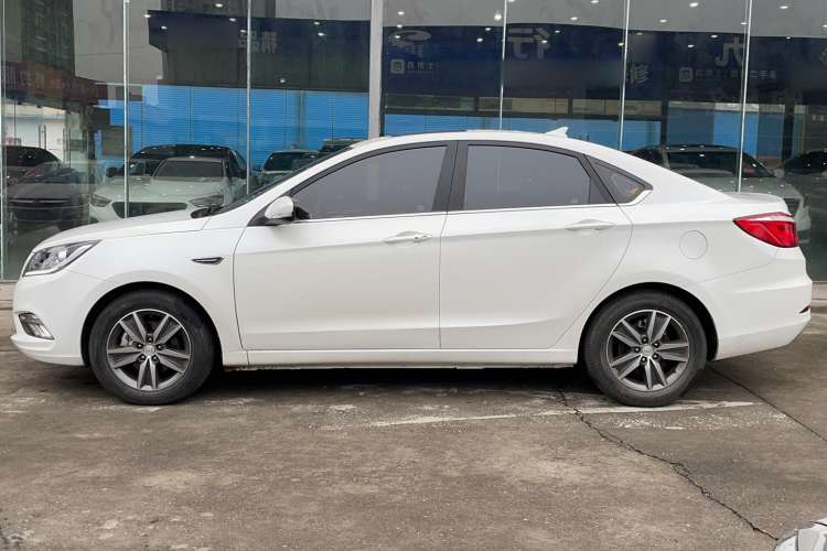 Used CHANGAN Eado New Energy 2018 1.0T PHEV Navigation Model Left Side