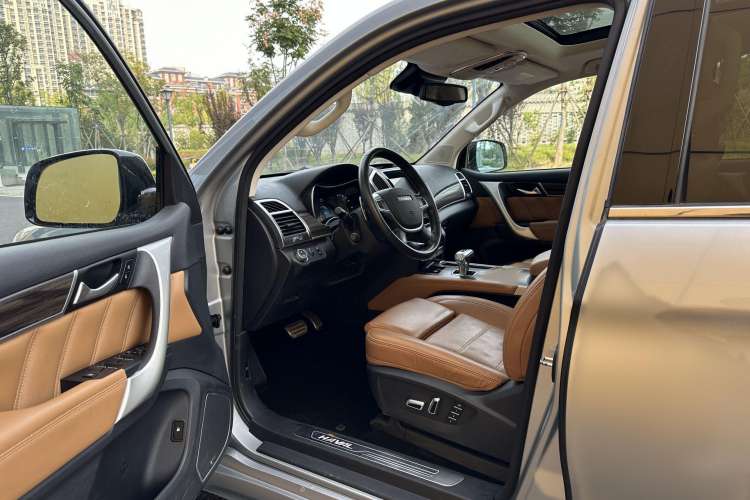 Used Haval H9 2017 2.0T Gasoline 4x4 Premium 5-Seater