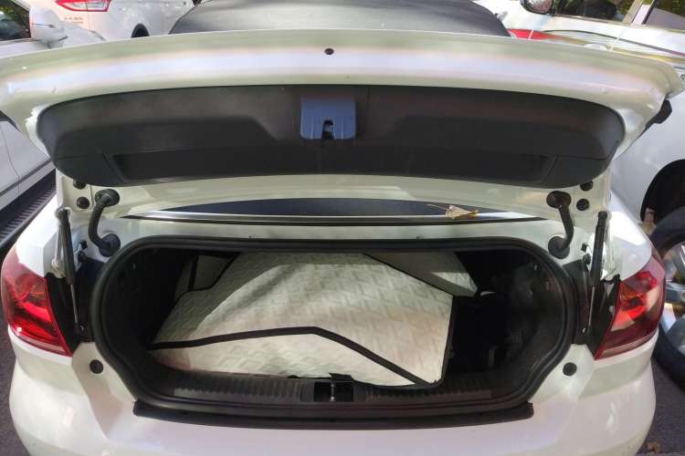 Used Volkswagen Golf 2012 1.4TSI Luxury Convertible Edition
