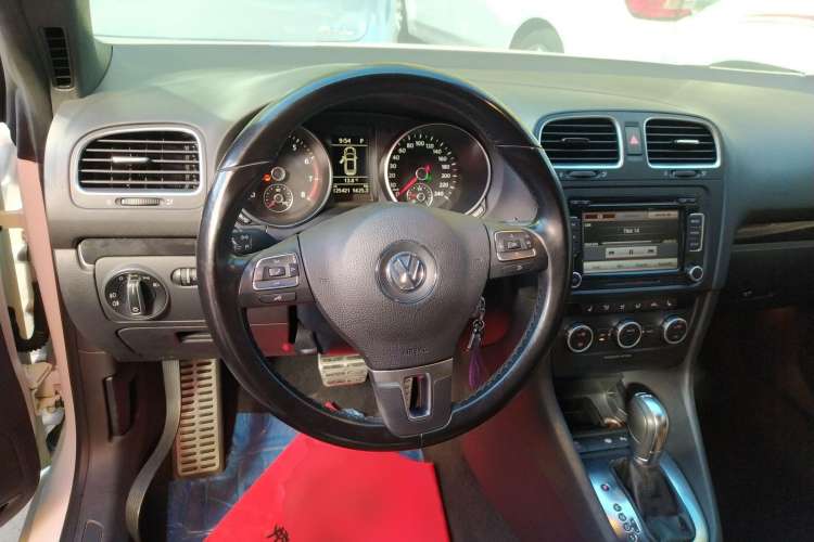 Used Volkswagen Golf 2012 1.4TSI Luxury Convertible Edition
