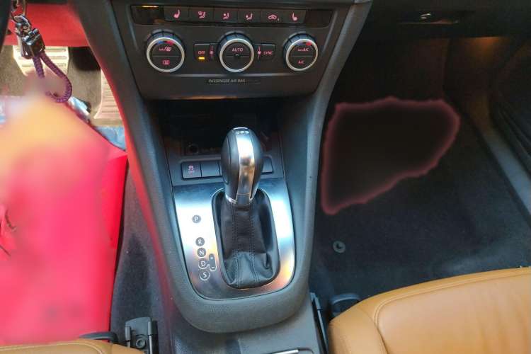 Used Volkswagen Golf 2012 1.4TSI Luxury Convertible Edition
