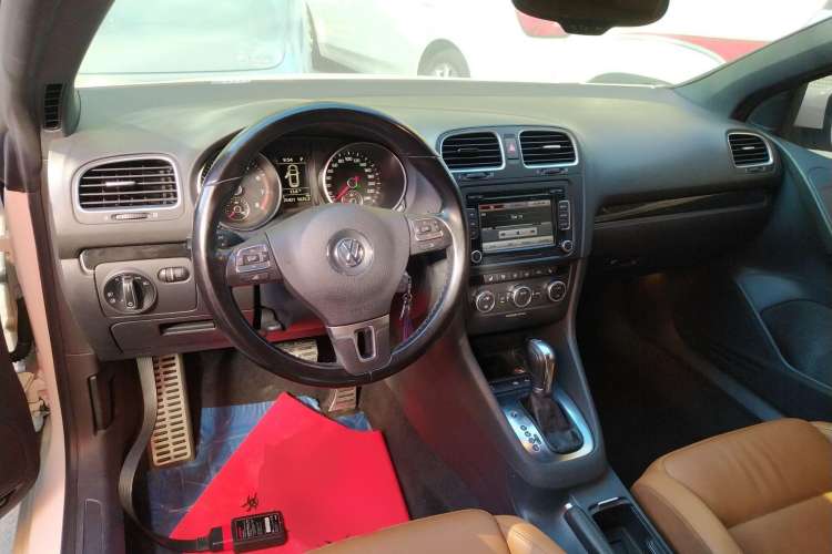 Used Volkswagen Golf 2012 1.4TSI Luxury Convertible Edition
