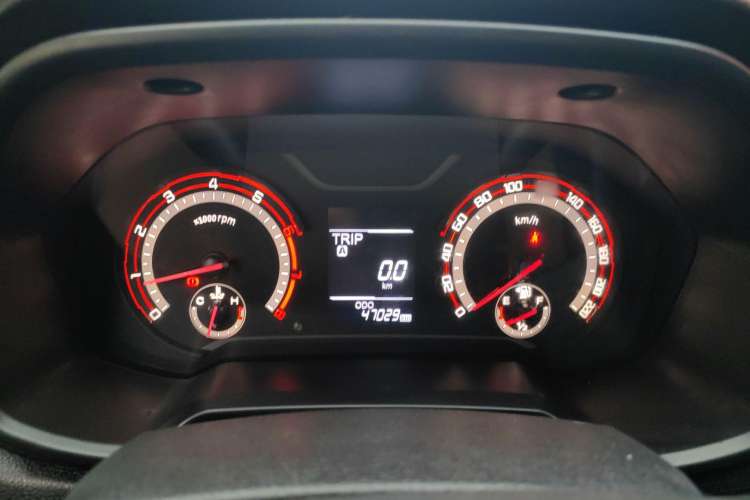 Used SAIC MAXUS T60 2017 2.4L Gasoline Manual Transmission Two-Wheel Drive Low-Profile Comfort Edition Standard Cabin
