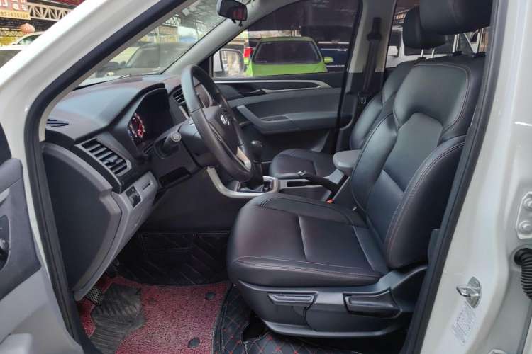 Used SAIC MAXUS T60 2017 2.4L Gasoline Manual Transmission Two-Wheel Drive Low-Profile Comfort Edition Standard Cabin
