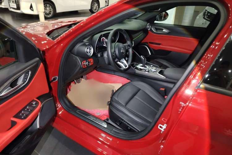 Used Alfa Romeo Giulia 2022 2.0T 280HP Ti Driving Edition