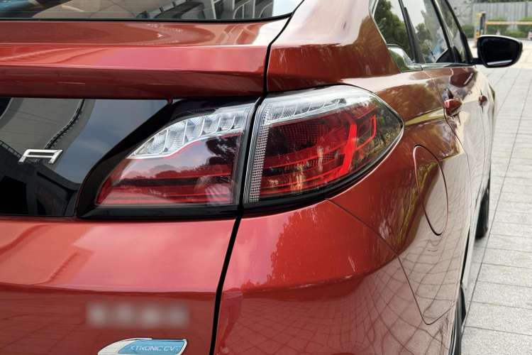 Used Venucia T90 2018 2.0L CVT Smart Connect Fashion Edition China V Standard
