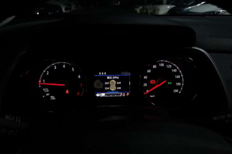 Used Chevrolet Trax 2019 Redline 325T Automatic Fun Edition China VI Standard
