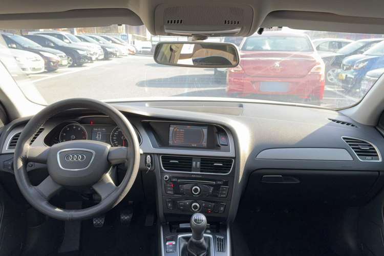 Used Audi A4L 2013 30 TFSI Manual Comfort Model
