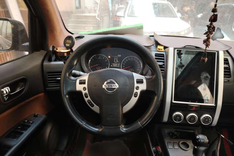 Used Dongfeng Fengdu MX6 2015 2.0L CVT Two-Wheel Drive Excellence Edition Steering Wheel
