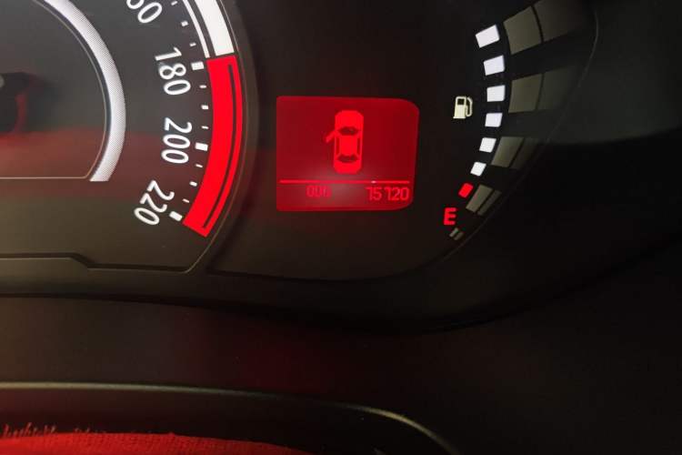 Used GAC Trumpchi GA3S Vision 2014 1.6L Manual Elite ESP Version
