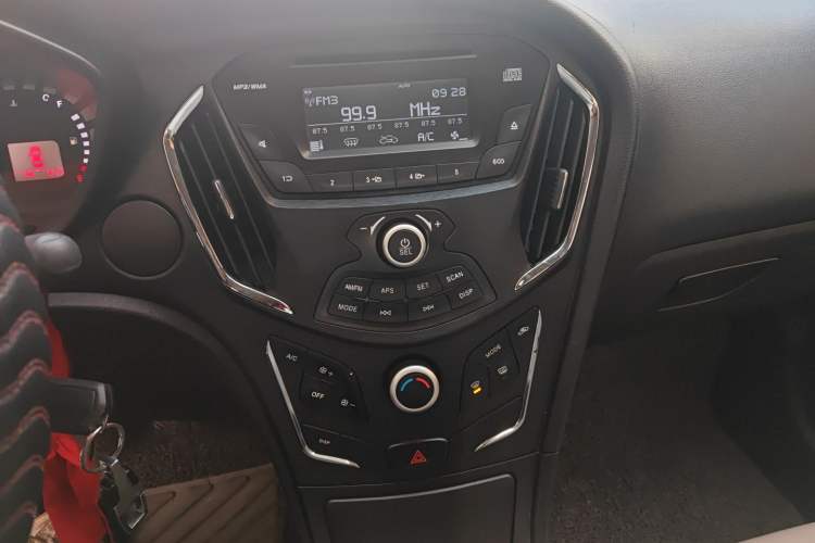 Used GAC Trumpchi GA3S Vision 2014 1.6L Manual Elite ESP Version
