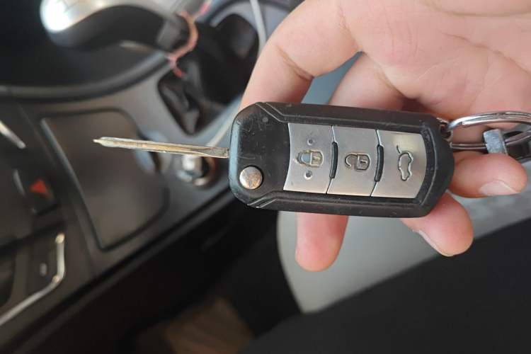 Used GAC Trumpchi GA3S Vision 2014 1.6L Manual Elite ESP Version
