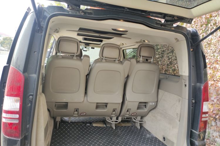 Used Mercedes-Benz Viano 2011 2.5L Navigator Edition