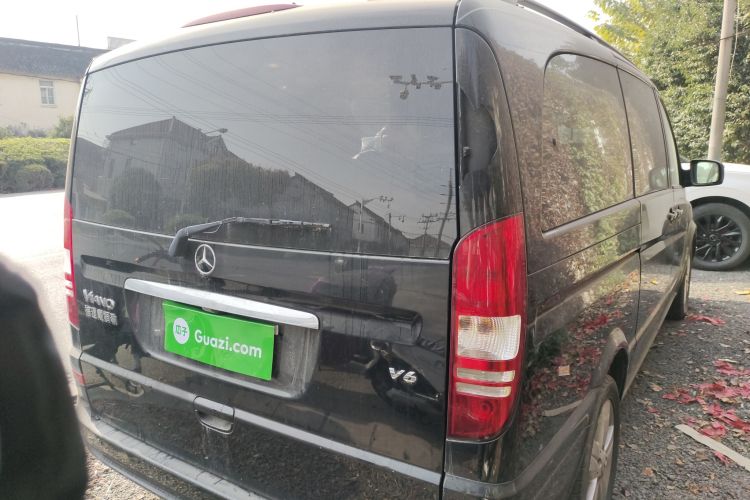 Used Mercedes-Benz Viano 2011 2.5L Navigator Edition