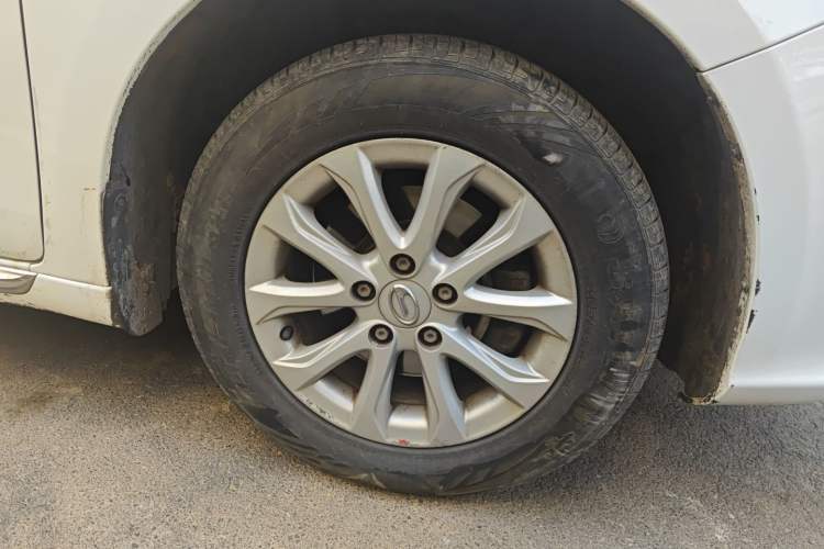 Used GAC Trumpchi GA3S Vision 2014 1.6L Manual Elite ESP Version
