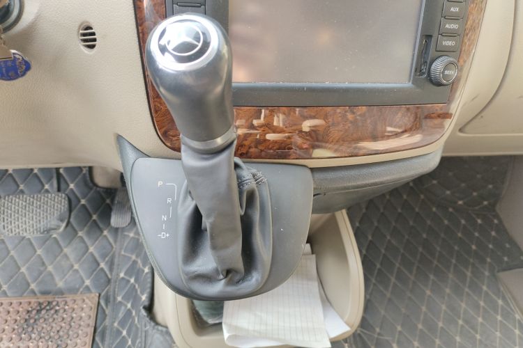 Used Mercedes-Benz Viano 2011 2.5L Navigator Edition