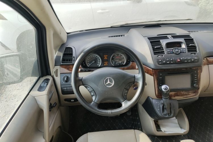 Used Mercedes-Benz Viano 2011 2.5L Navigator Edition
