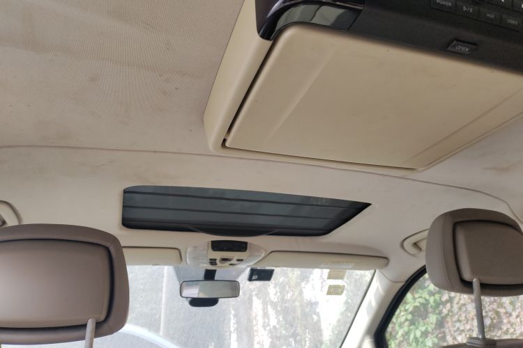 Used Mercedes-Benz Viano 2011 2.5L Navigator Edition