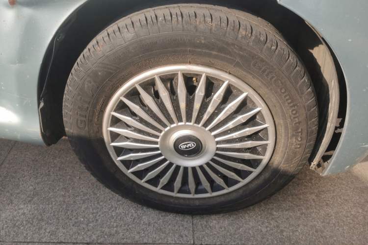 Used BYD F0 2013 1.0L AMT XuanKu Model Right Front Wheel Hub