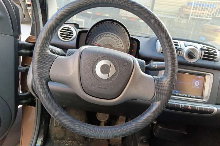 Used smart fortwo 2015 1.0 MHD New Year Special Edition