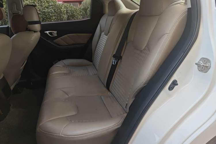 Used GAC Trumpchi GA3S Vision 2014 1.6L Manual Elite ESP Version
