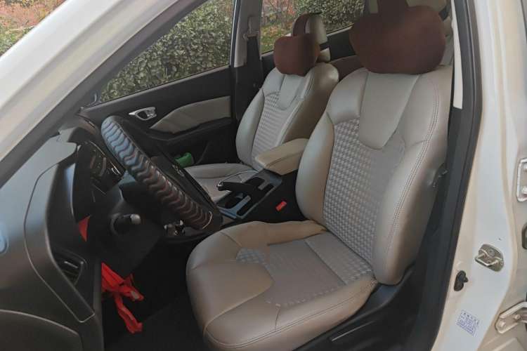 Used GAC Trumpchi GA3S Vision 2014 1.6L Manual Elite ESP Version
