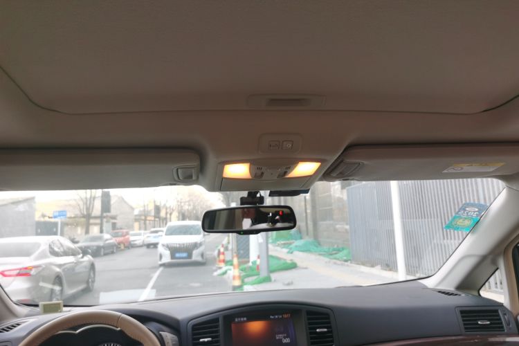 Used Nissan Quest 2015 3.5L SL
