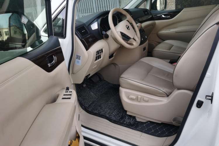 Used Nissan Quest 2015 3.5L SL
