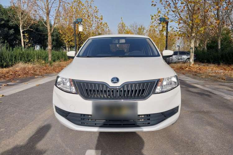 Used Skoda Rapid Spaceback 2018 1.6L Manual Standard Edition