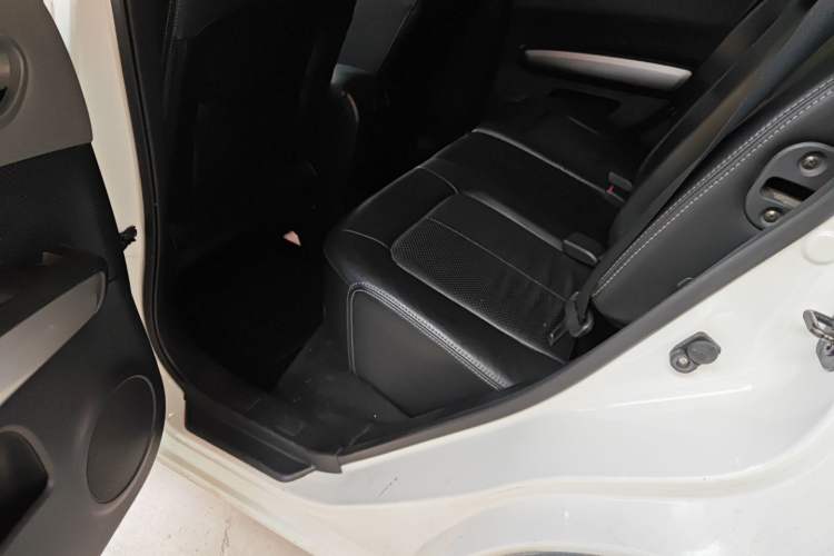 Used Nissan X-Trail 2010 2.5L CVT Luxury Edition 4WD Left Rear Seat