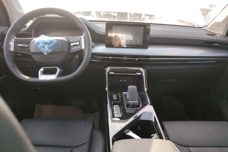 Used Wuling Asta 2022 2.0L DHT Electric Power Version
