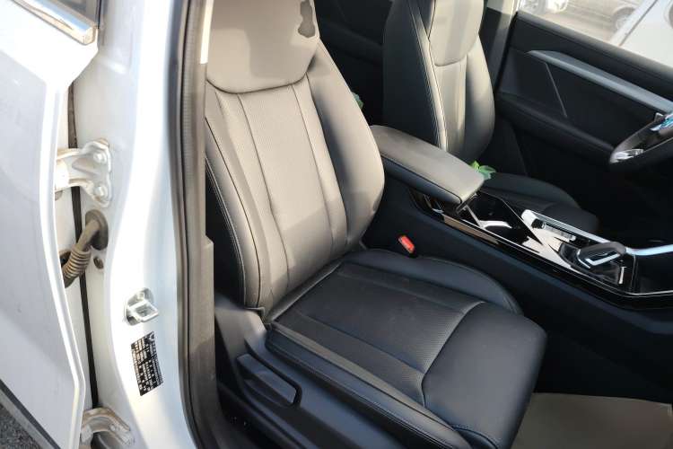 Used Wuling Asta 2022 2.0L DHT Electric Power Version
