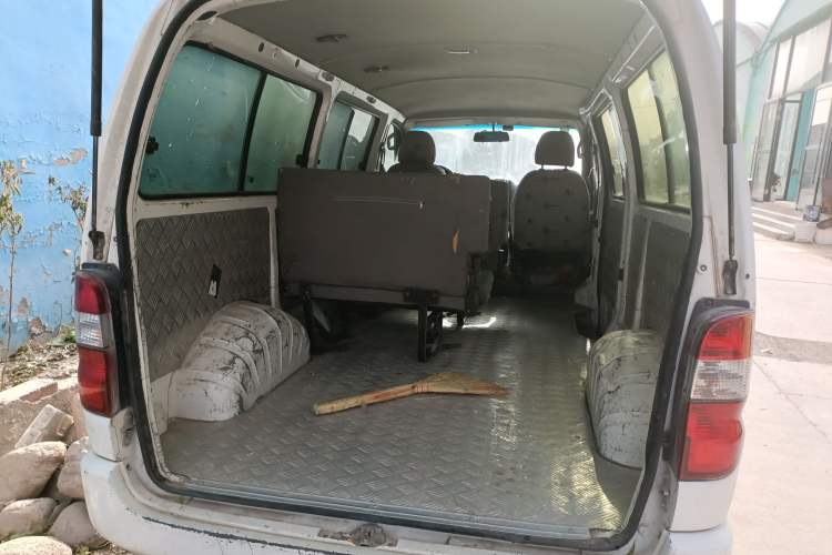 Used Jinbei Express 2020 2.0L China VI Standard Practical 6-Seater G6P-5 1TZS