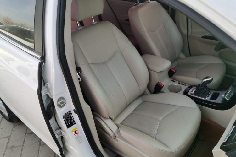 Used BYD e5 2017 300 Prestige Edition
