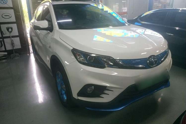 Used Soueast DX3 2018 EV Flagship Model Front Right 45 Deg