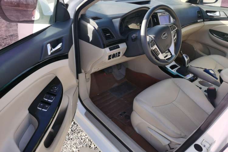 Used BYD e5 2017 300 Prestige Edition
