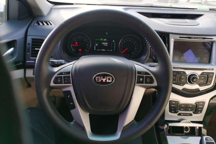 Used BYD e5 2017 300 Prestige Edition
