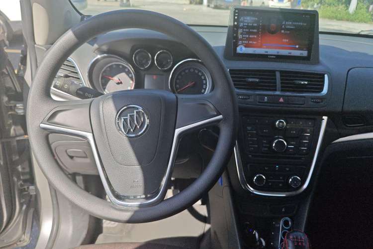 Used Buick Encore 2015 1.4T Manual Two-Wheel Drive Urban Advanced Model
