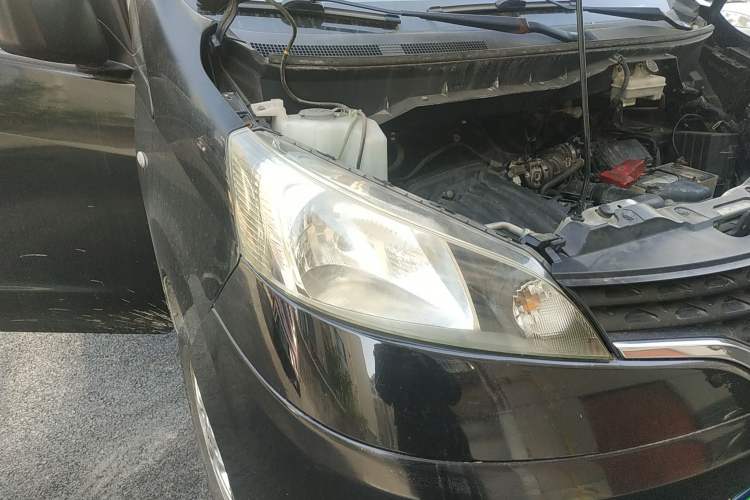 Used Nissan NV200 2011 1.6L 232 Seats Zunya Trim Right Front Headlight