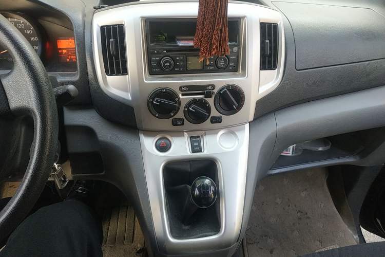 Used Nissan NV200 2011 1.6L 232 Seats Zunya Trim Audio And AC Panel