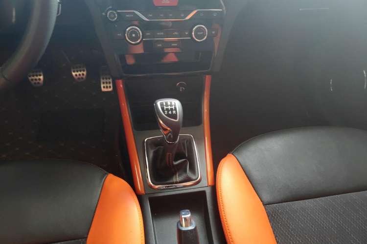 Used BAIC Senova X25 2015 1.5L manual Comfort trim level
