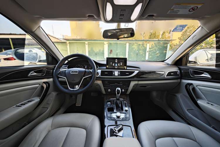 Used Zotye Z700 2016 1.8T DCT Elegant Version
