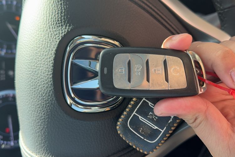 Used CHANGAN CS95 2017 2.0T Two-Wheel Drive Zhitu Edition