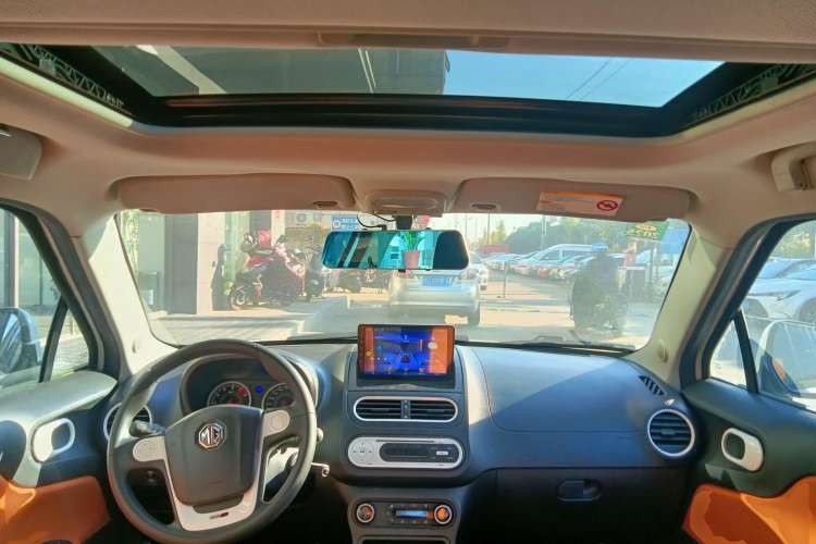 Used MG 3SW 2015 1.5L AMT Elite Model
