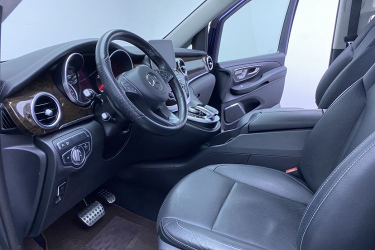 Used Mercedes-Benz V-Class 2017 V 260 Prestige Edition
