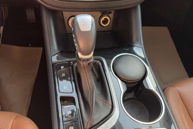 Used CHANGAN CS95 2017 2.0T Two-Wheel Drive Zhitu Edition