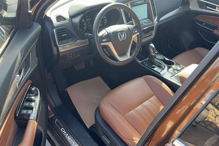 Used CHANGAN CS95 2017 2.0T Two-Wheel Drive Zhitu Edition