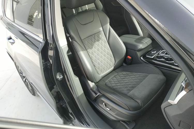 Used Hongqi HS7 2021 2.0T DCT Two-Wheel Drive Smart Connect Flagship Edition
