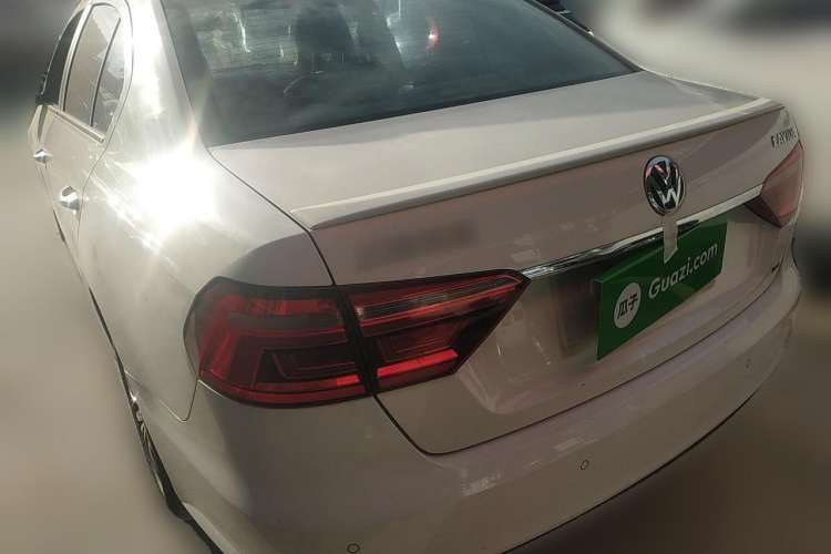 Used Volkswagen Lavida 2014 1.4TSI DSG Sport Edition
