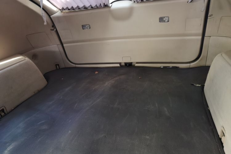 Used BYD S6 2011 2.0L Manual Luxury Version
